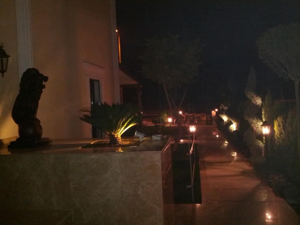Mavişehirde Villa Bahçe Aydınlatma Montajımız